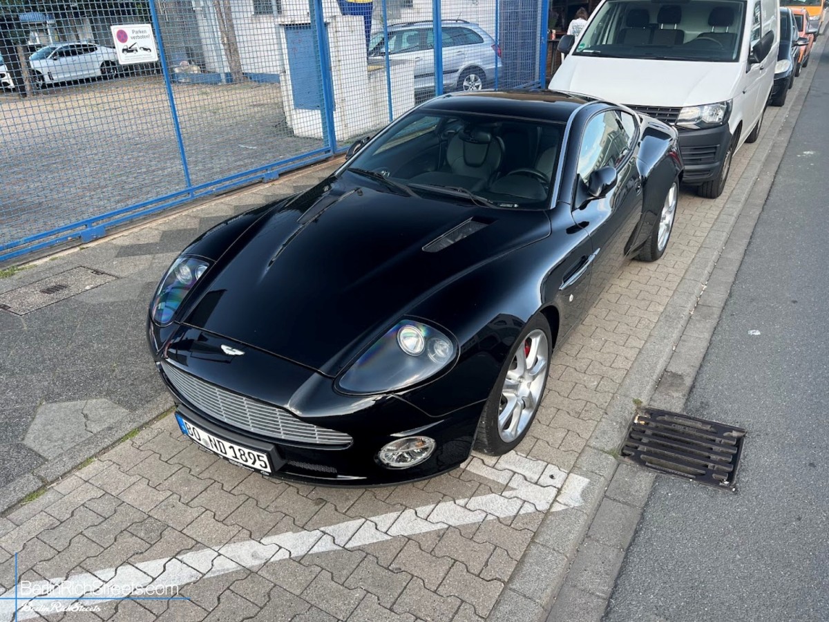 Aston Martin Vanquish spotted in Düsseldorf — BerlinRichStreets